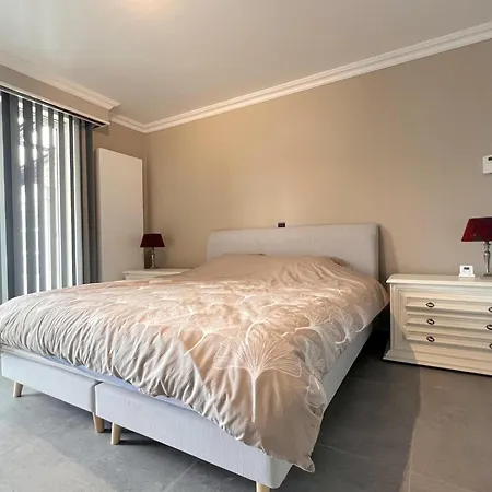 De Golfbreker Villa